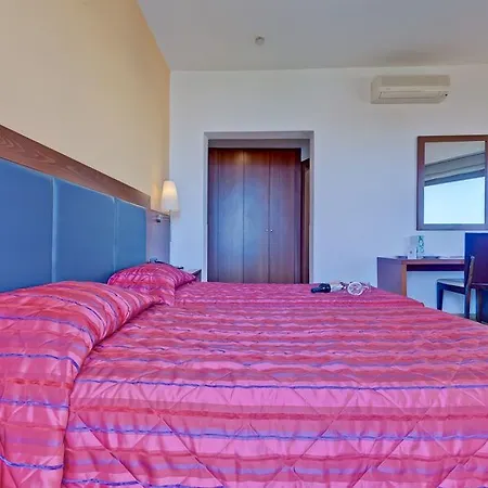 Marin Hotell 3*